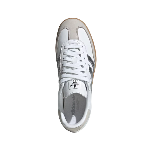 Adidas Samba OG White Silver – Draufsicht der Retro-Damen-Sneaker aus Leder & Wildleder in Weiß mit Gummisohle und silbernen Details