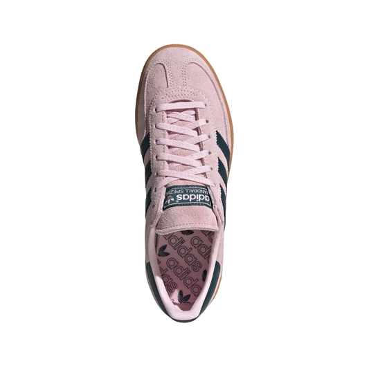 Adidas Spezial Clear Pink – Draufsicht der Retro-Unisex-Sneaker aus Wildleder mit Gummisohle und Arctic-Night-Streifen