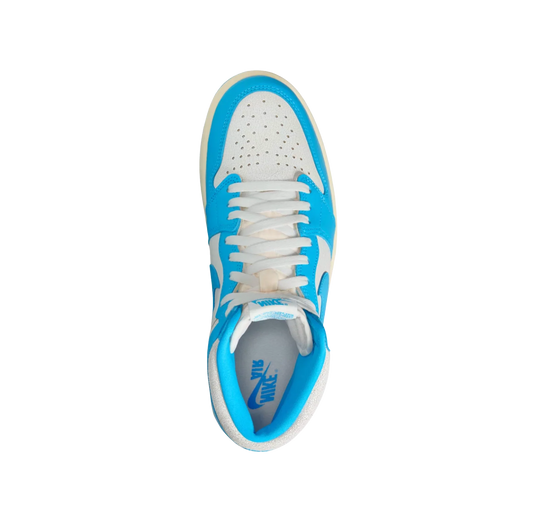 Jordan 1 High OG UNC Reimagined – Oberansicht Retro-Sneaker mit perforierter Toe-Box und zweifarbiger Schnürung