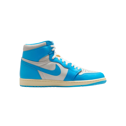 Jordan 1 High OG UNC Reimagined – Seitenansicht Retro-Sneaker aus Premium-Leder in Blau und Weiß mit Gummisohle