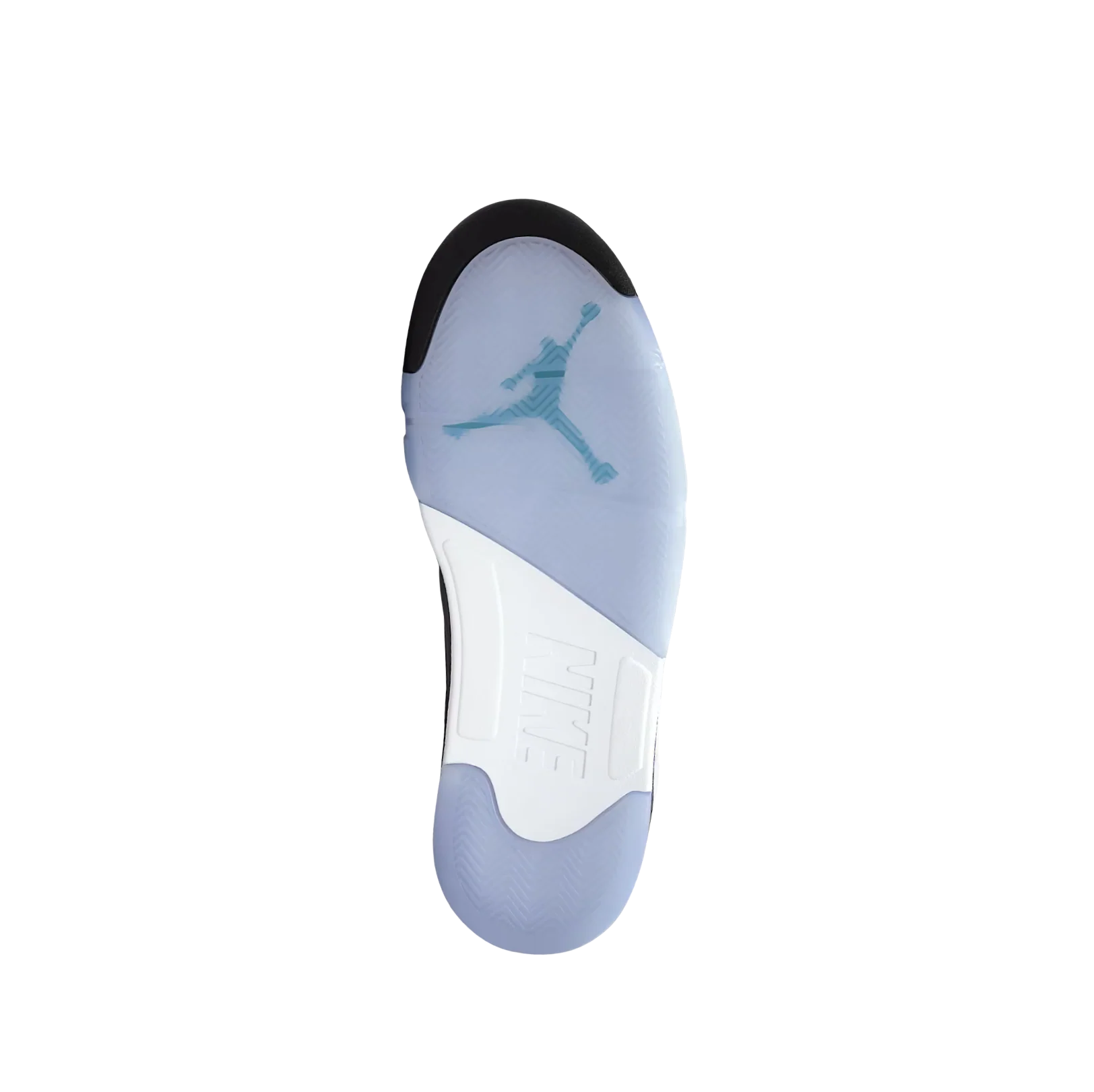 Jordan 5 OG Grape – Ansicht der Sohle mit transparentem Gummi, Jumpman-Logo und griffigem Profil