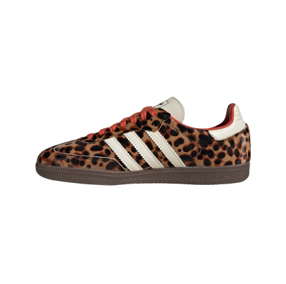 Adidas Samba OG Leopard – gegenüberliegende Seitenansicht der Retro-Damen-Sneaker aus Pony Hair mit Leoparden-Print und Gummisohle