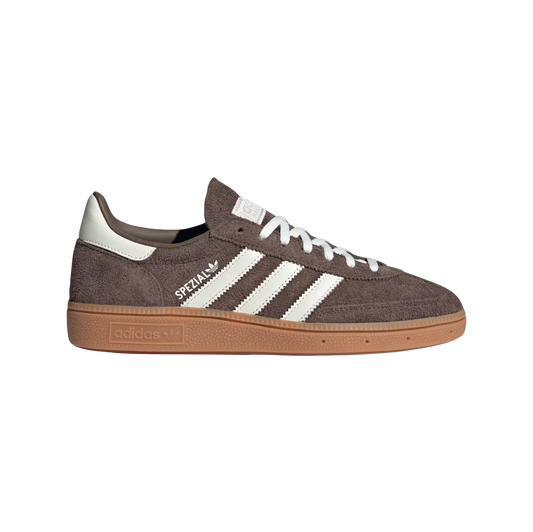 Adidas Spezial Earth Strata – Seitenansicht der Retro-Sneaker aus Wildleder mit Gummisohle und weißen Streifen