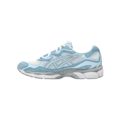 ASICS GEL NYC Arctic Sky – Innenseite des Retro-Tech-Sneakers aus Leder mit synthetischen Overlays und sichtbarer GEL™-Dämpfung