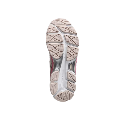 ASICS GEL NYC Cream Mineral Beige – Sohlenansicht mit technischer Profilstruktur, GEL™-Dämpfung und griffigem Gummi