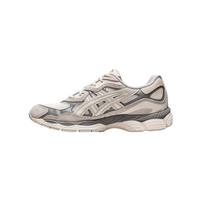 ASICS GEL NYC Cream Oyster Grey – Innenseite des Retro-Tech-Sneakers aus Leder und synthetischem Material mit GEL™-Komfort