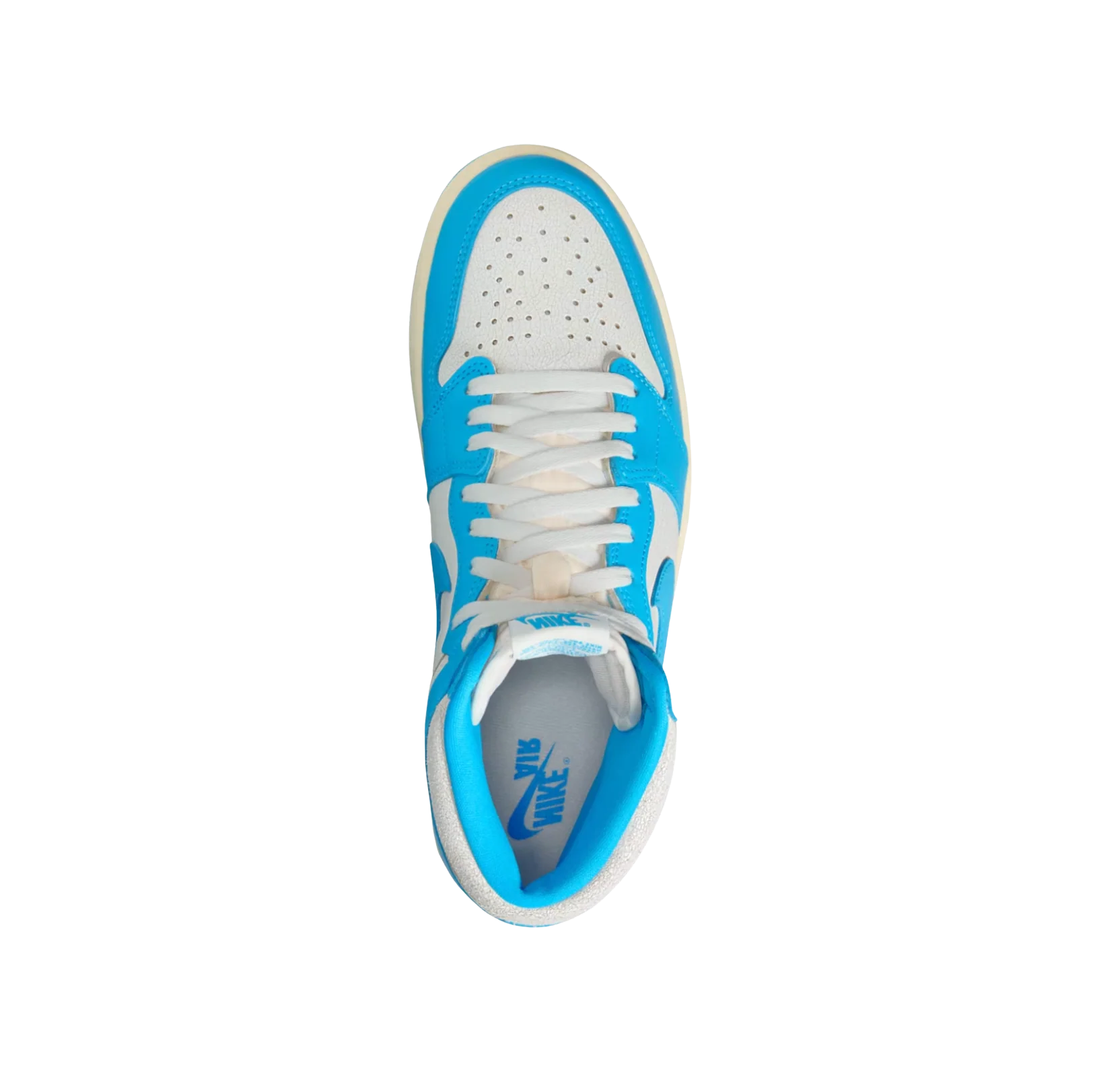 Jordan 1 High OG UNC Reimagined – Oberansicht Retro-Sneaker mit perforierter Toe-Box und zweifarbiger Schnürung