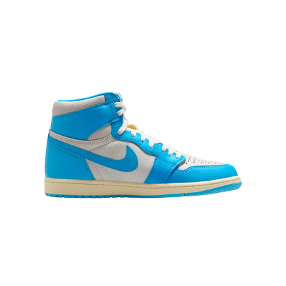 Jordan 1 High OG UNC Reimagined – Seitenansicht Retro-Sneaker aus Premium-Leder in Blau und Weiß mit Gummisohle