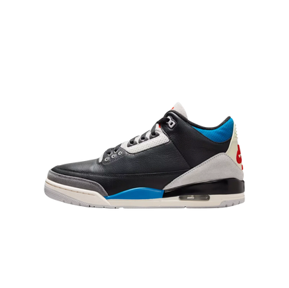 Jordan 3 Retro OG Rare Air – Innenseite des schwarzen Ledersneakers mit grauem Fersenbereich und sichtbarer Air-Einheit