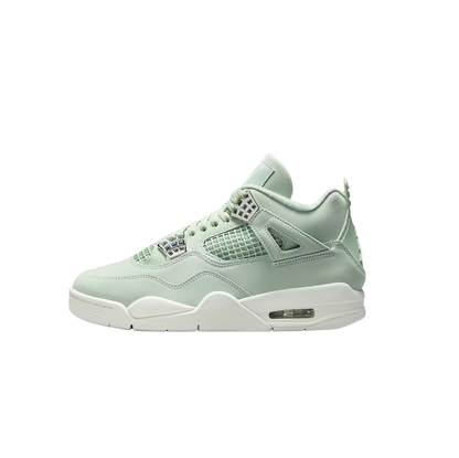 Air Jordan 4 Retro Seafoam – Innenseite in Seafoam-Leder mit sichtbarer Air-Einheit und Retro-Details